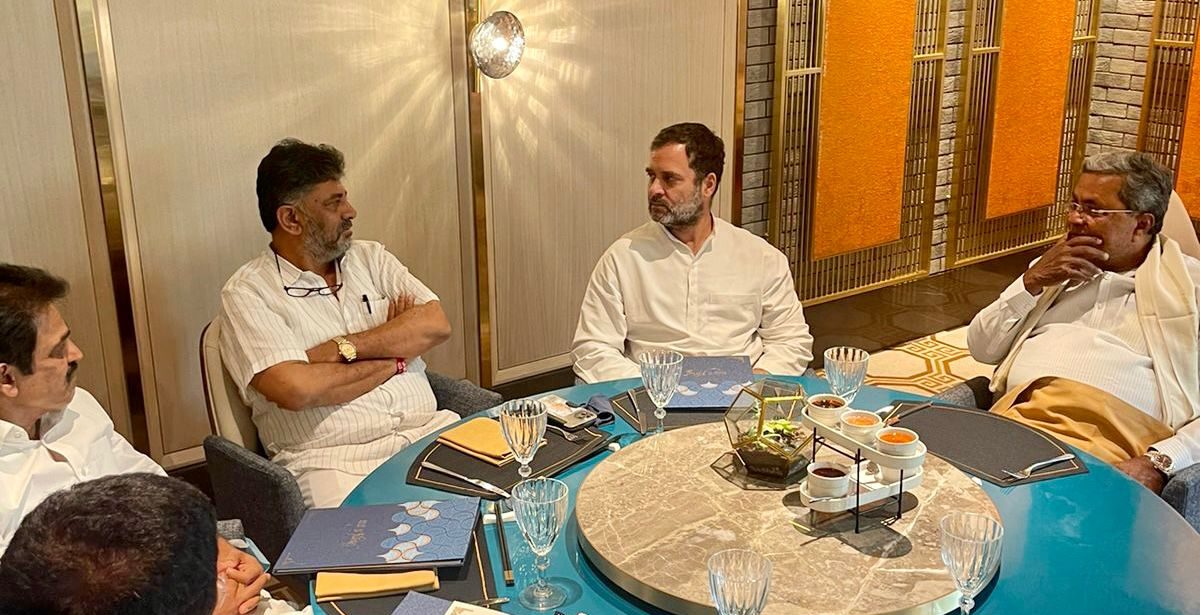 Congress leaders Siddaramaiah and DK Shivakumar in a meeting with Rahul Gandhi in New Delhi on 29 June, 2022. File photo (supplied)