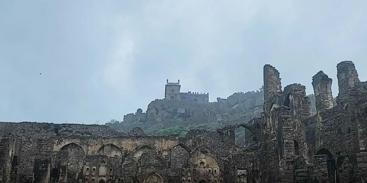 Golconda Fort in Hyderabad vandalised (South First)