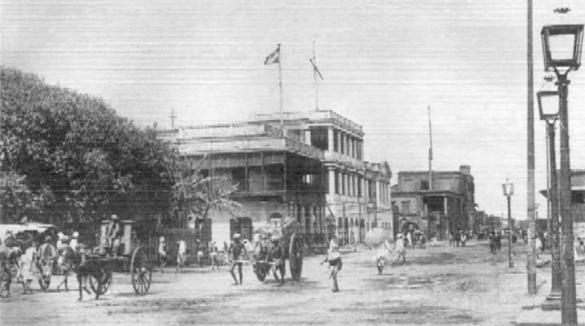 SR Ranganathan studied in the SMH Higher Secondary School in Sirkazhi, Tamil Nadu, from 1897 to 1909