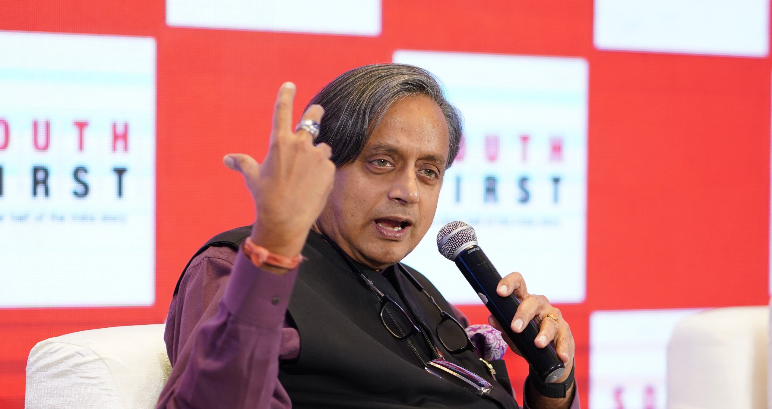 Shashi Tharoor at Dakshin Dialogues 2022