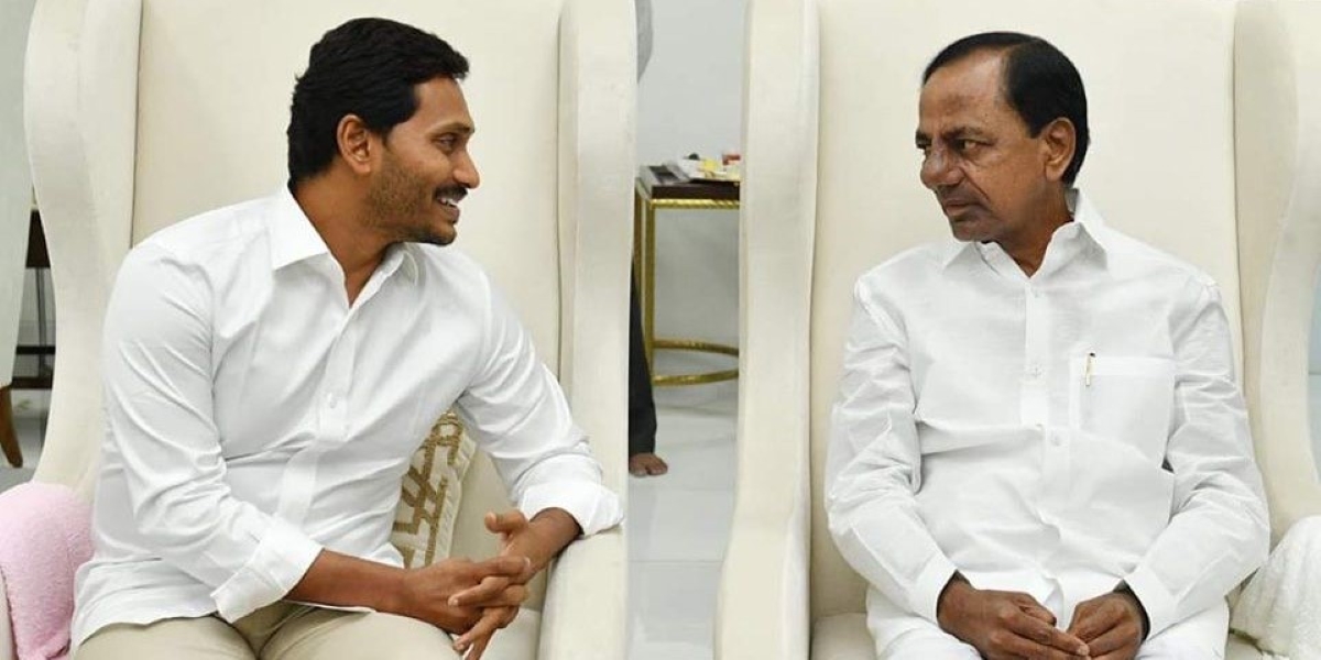 Andhra Pradesh Chief Minister YS Jagan Mohan Reddy and Telangana Chief Minister K Chandrasekhar Rao in a meeting. (Supplied)