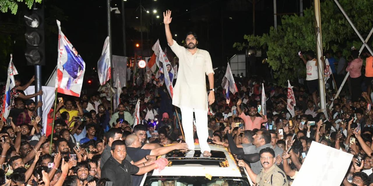 Jana Sena supremo Pawan Kalyan waves during a rally in Visakhapatnam on Saturday, 15 October, 2022. (Supplied)