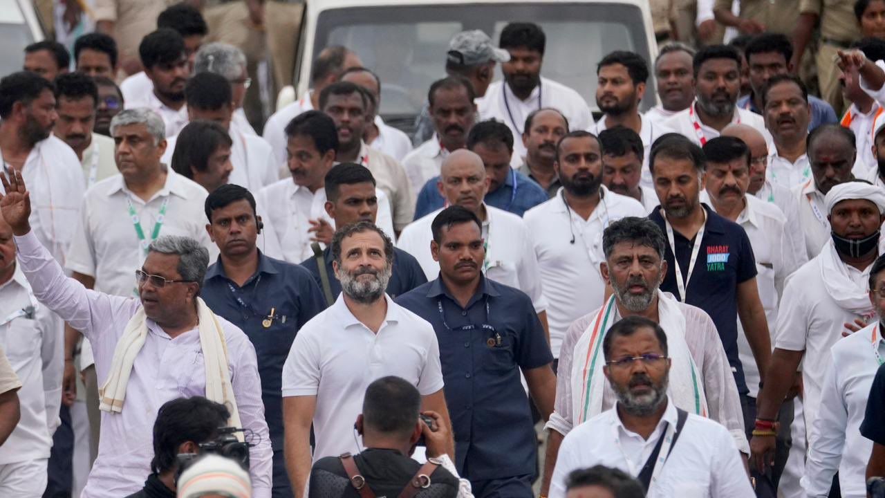 Rahul Gandhi on Bharat Jodo Yatra Day 32