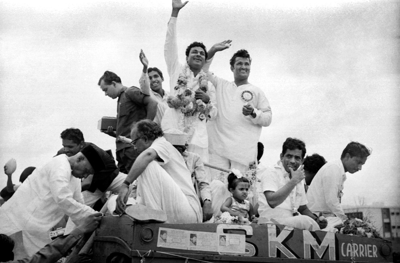 Kannada icon Rajkumar leads the Gokak agitation in 1982. Actors Narasimharaju and Balakrishna can also be seen