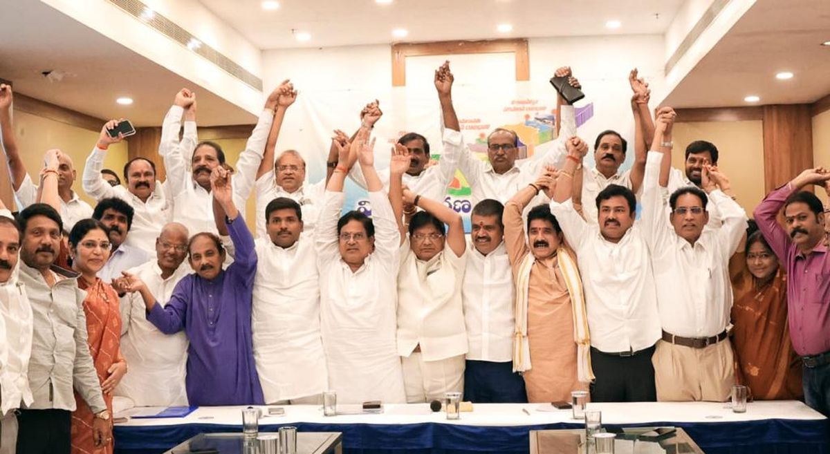 Members of 3 capitals JAC.