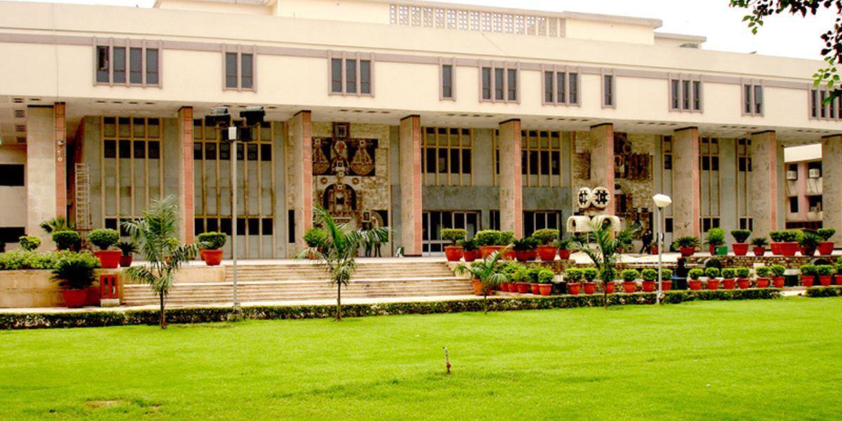 Delhi High Court seeks responses from liquor scam accused. (Official Website/delhihighcourt.nic.in)