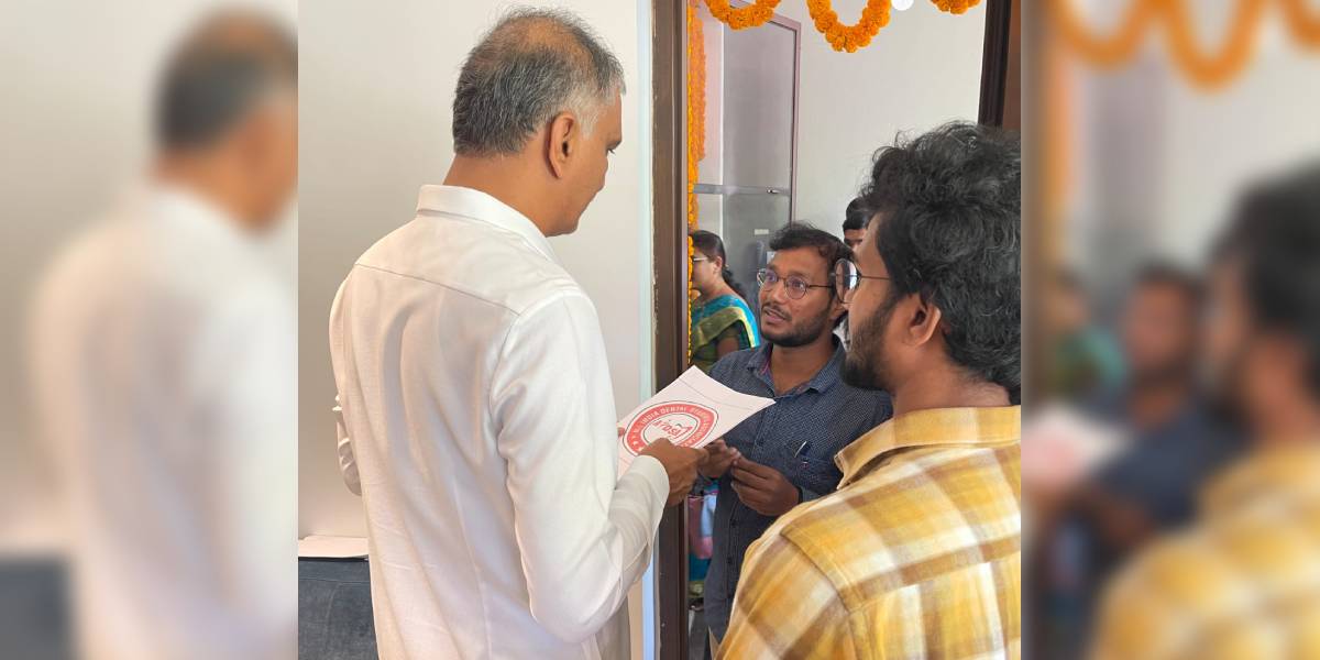 Dr Md Manzur Ahmed, National President, All India Dental Students Association hands over letter airing their concerns to health minister Harish Rao on Tuesday. (Supplied)