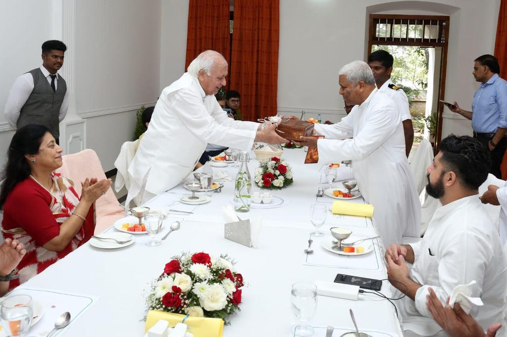 Kerala Governor Arif Mohammmad Khan Christmas