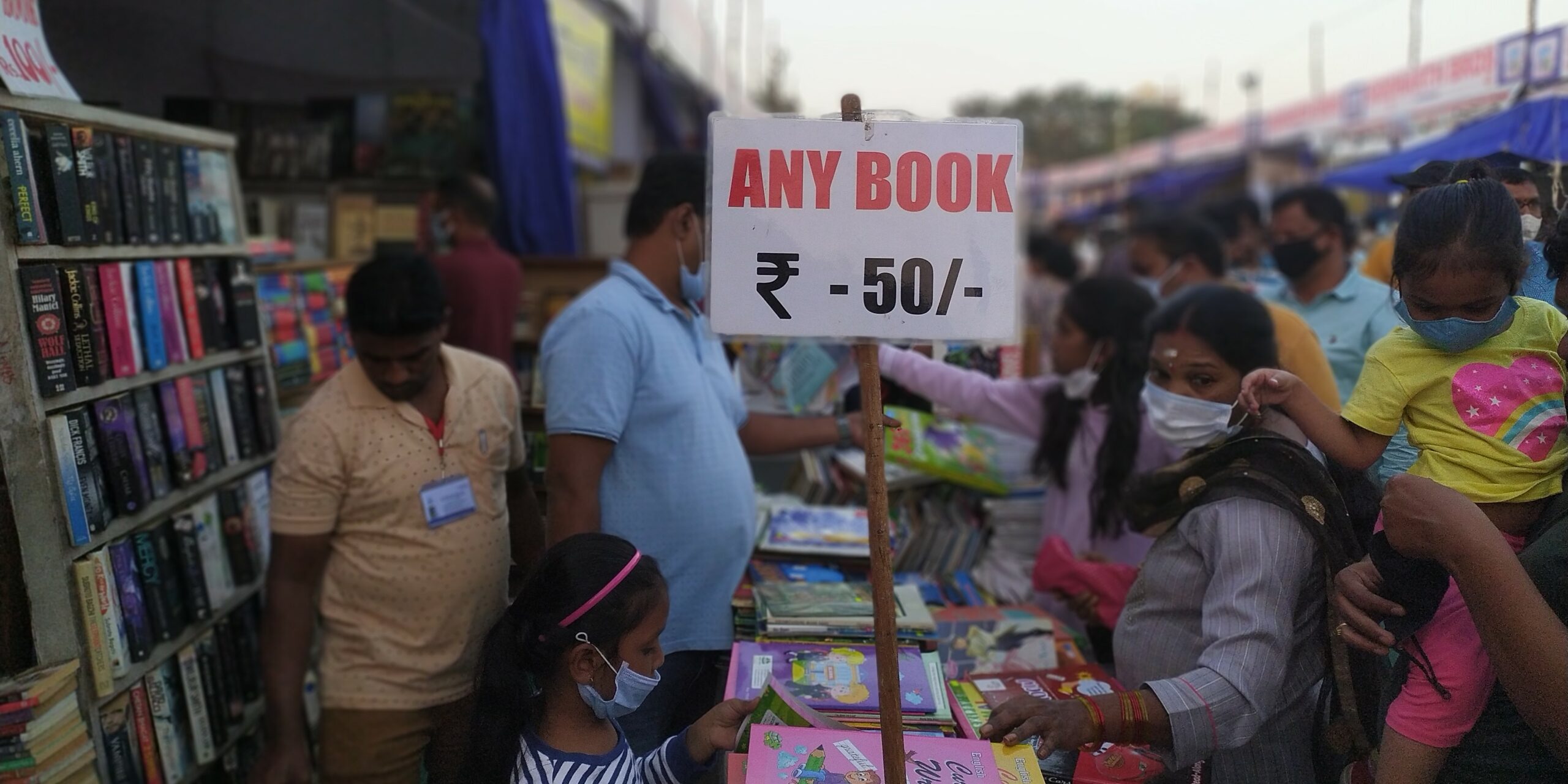 A stall offers deep discounts on books at the Hyderabad Book Fair. (Arkadev Ghoshal/South First)