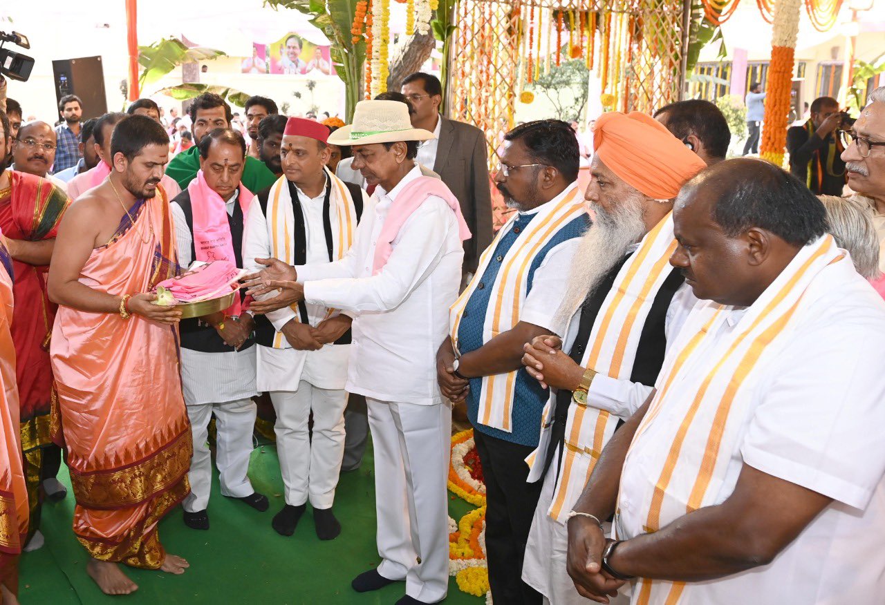 KCR at BRS Delhi office with Samajwadi Party Akhilesh Yadav and HD Kumaraswamy of the JD(S)