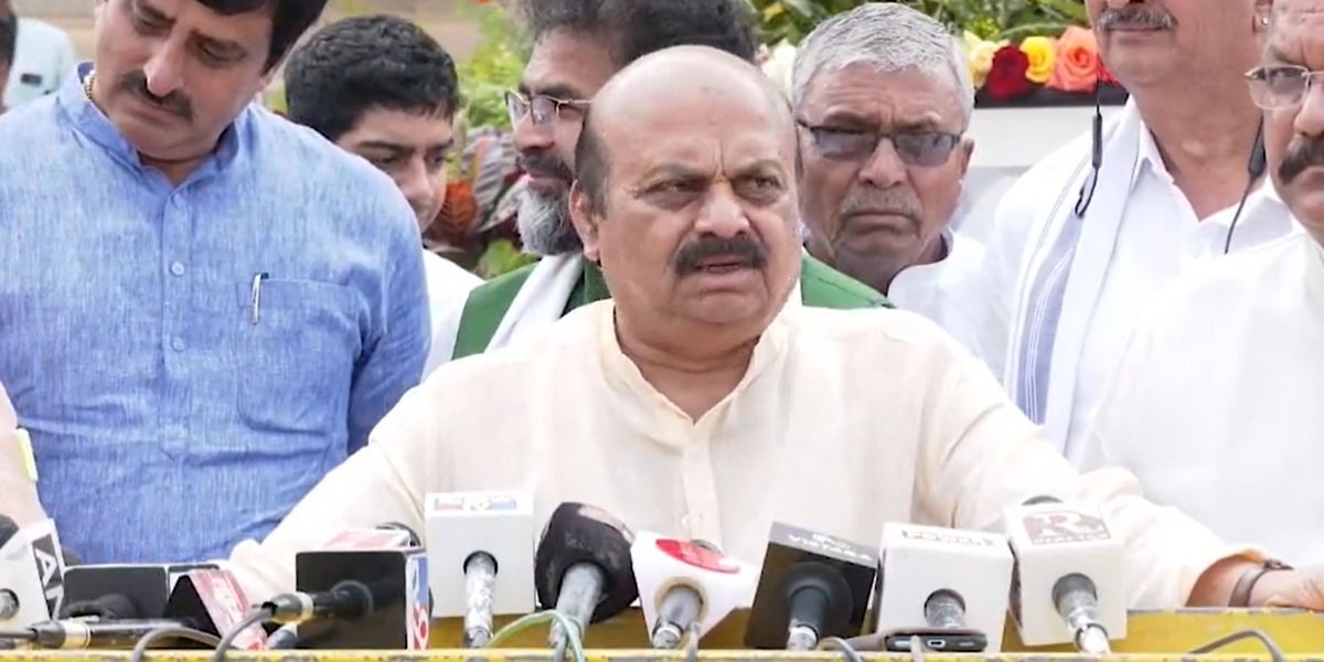 Karnataka chief Minister Basavaraj Bommai speaking to media regarding Karnataka Maharashtra border dispute. (Screengrab)