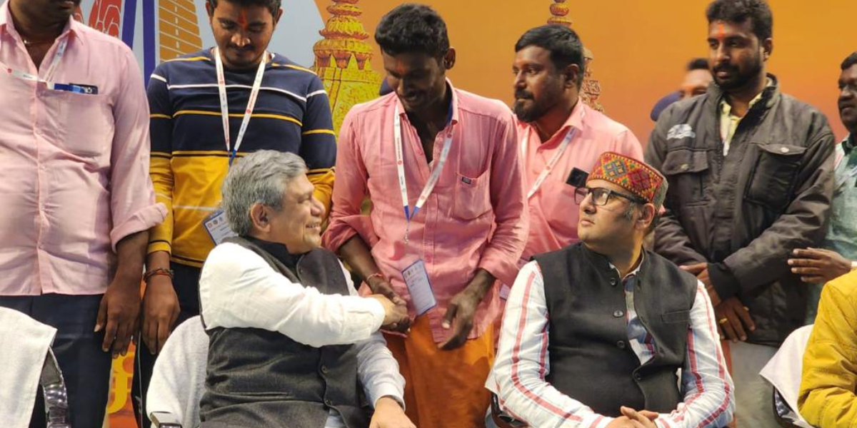 Railways minister interacted with participants from Tamil Nadu who came to Varanasi for the Kashi Tamil Sangamam.