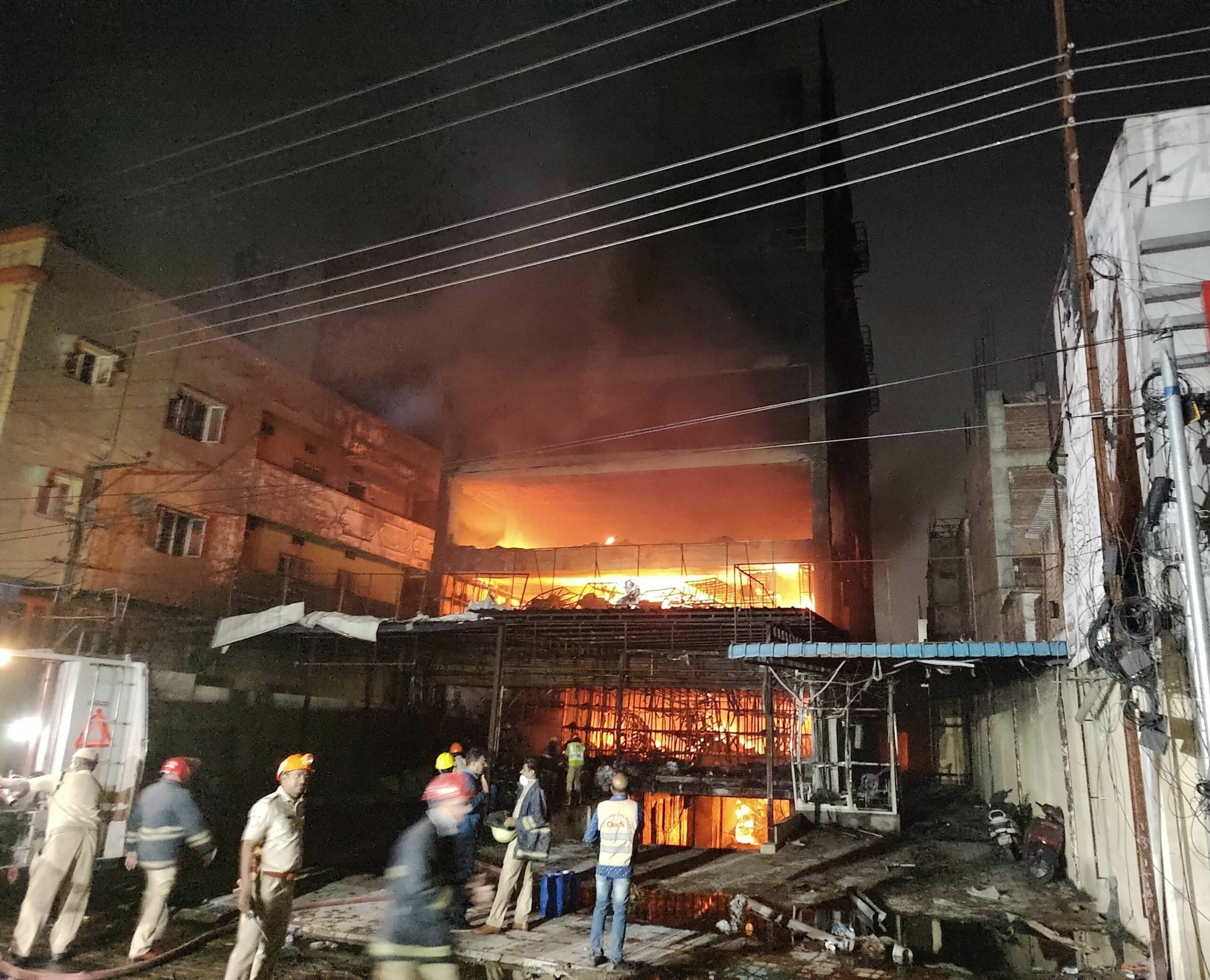 Hyderabad: 2 injured, 3 missing and hundreds moved in massive Secunderabad fire in Ramgopalpet area.