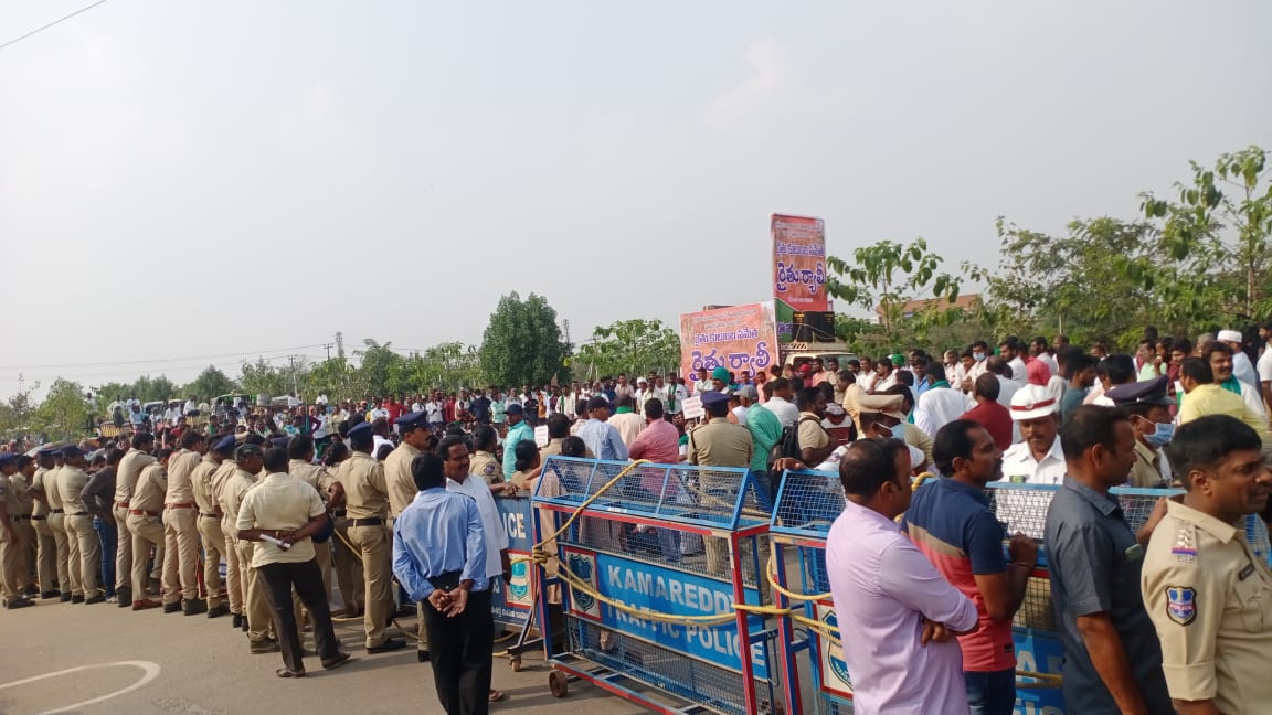 Kamareddy town witnessed tensions on 5 January when a large number of farmers assembled in front of the District Collectorate and protested against the master plan. (Supplied)