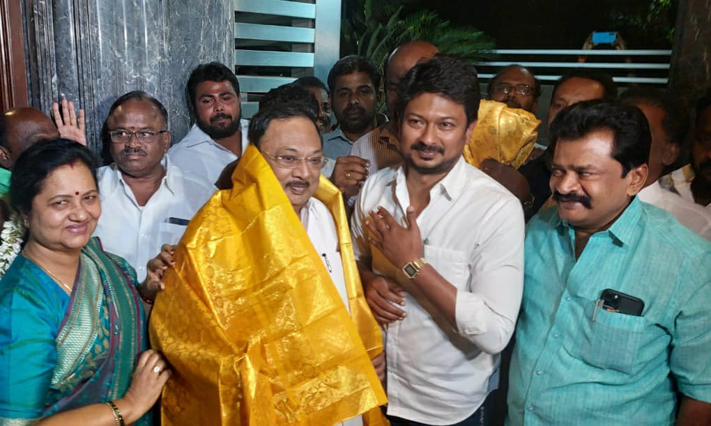 Udhayanidhi Stalin with his uncle MK Alagiri
