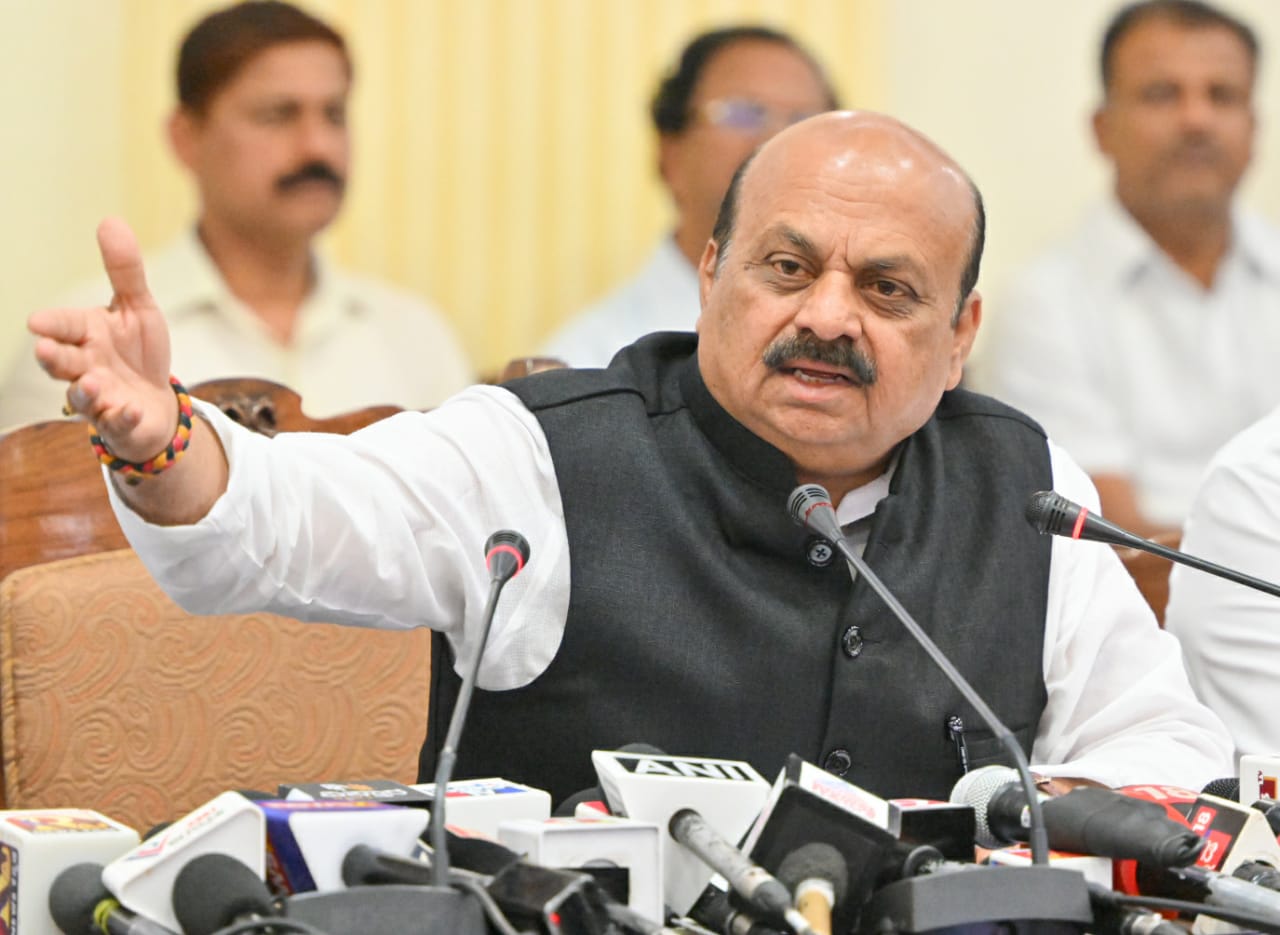As Bommai announces interim pay hike, Karnataka government employees withdraw indefinite strike
