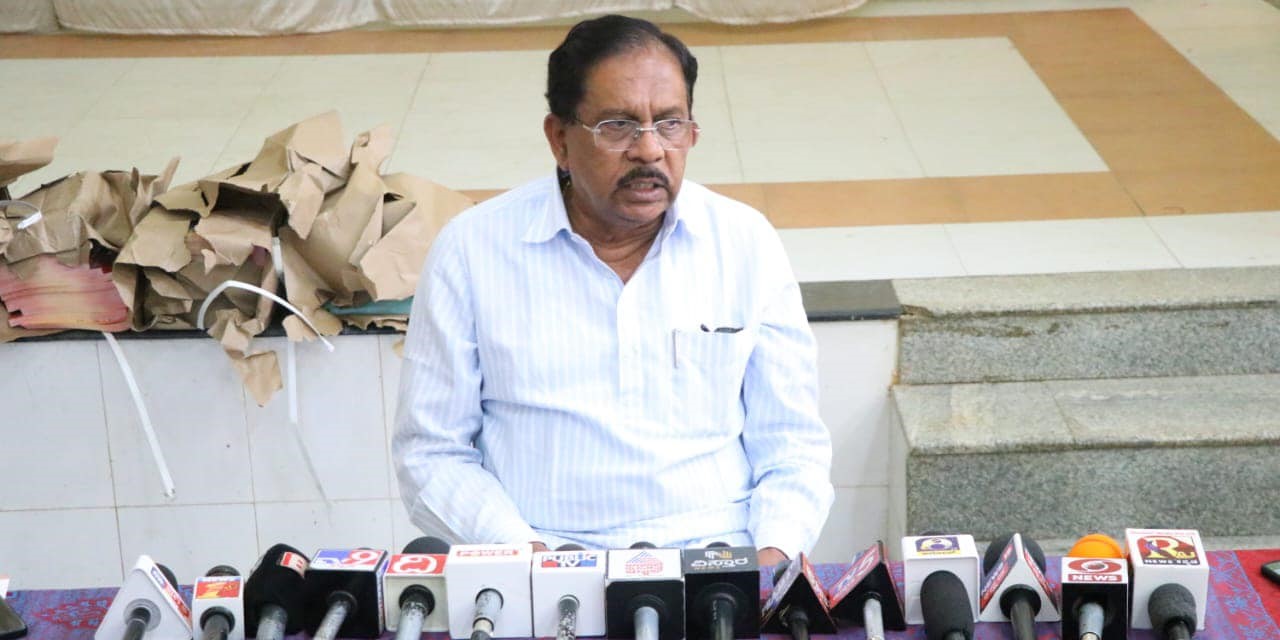 G Parameshwara speaking to reporters. (DrGParameshwara/Facebook)