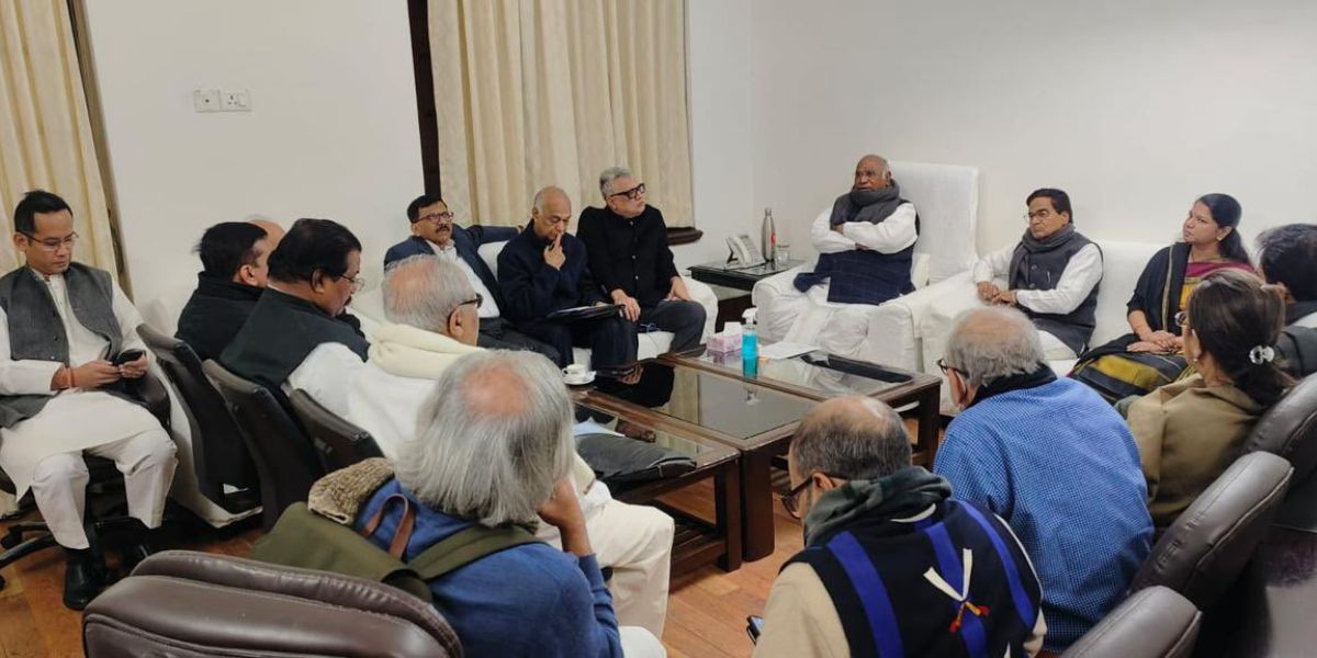 Joint Parliamentary Committee or SC-monitored probe into the Adani crisis