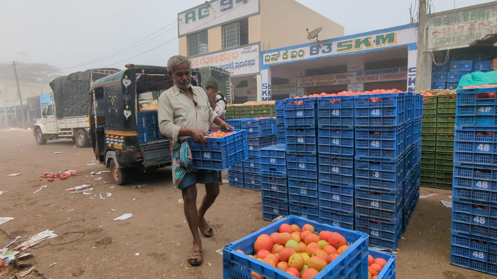 Karnataka Tamil Nadu Tomatoes Theft