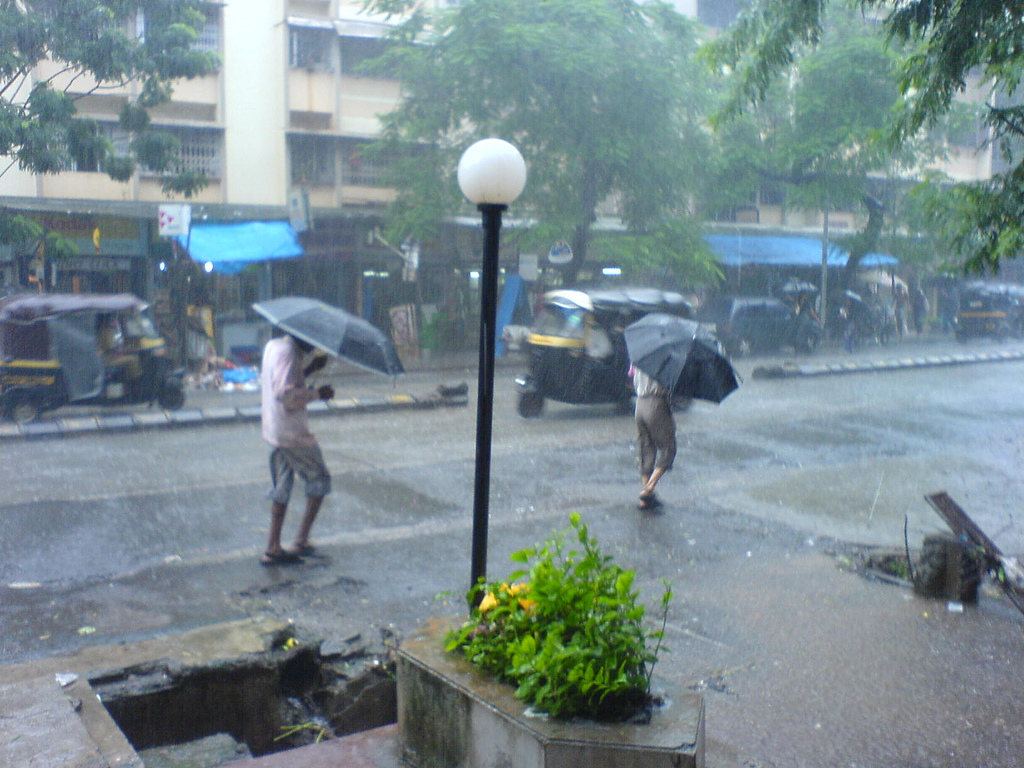 IMD issues yellow alert in Telangana ahead of moderate to heavy rainfall from 15 to 18 March