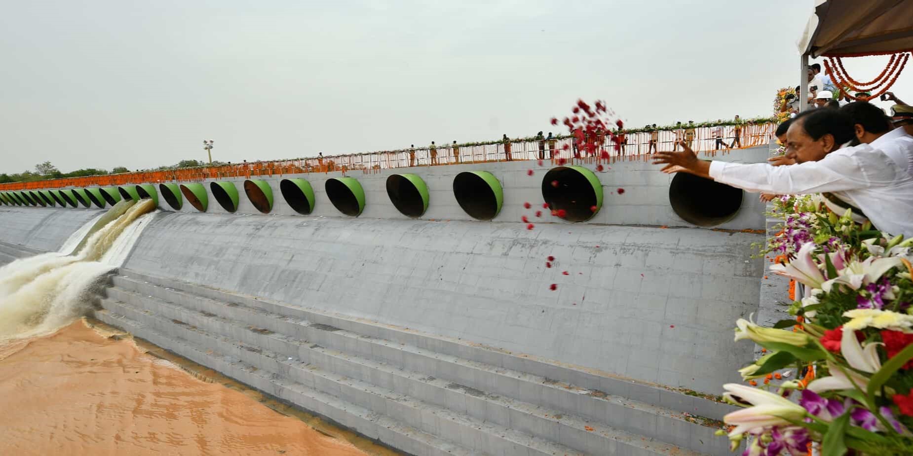 Telangana Chief Minister K Chandrashekar Rao inaugurates the Kaleshwaram Lift Irrigation Project in 2019. (Supplied)