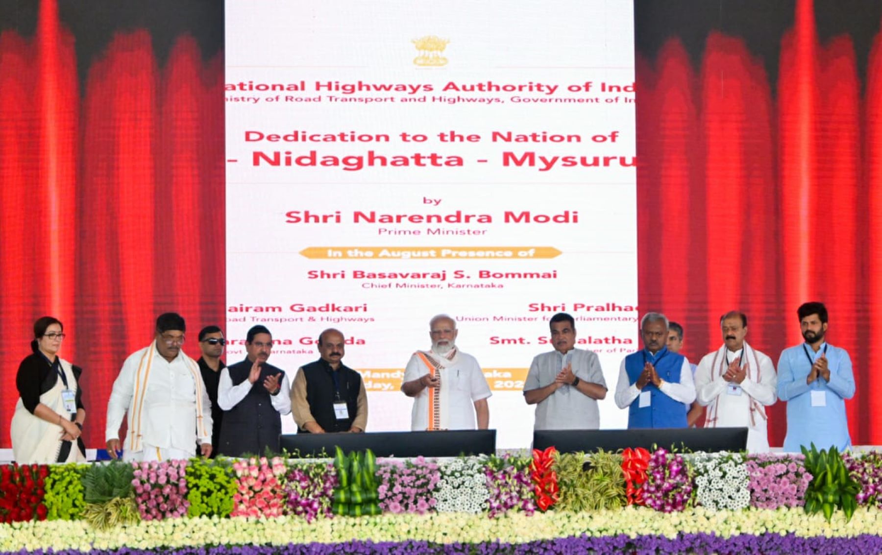 PM Modi steers clear of JD(S) in Vokkaliga-dominated Mandya, but hits out at Rahul Gandhi