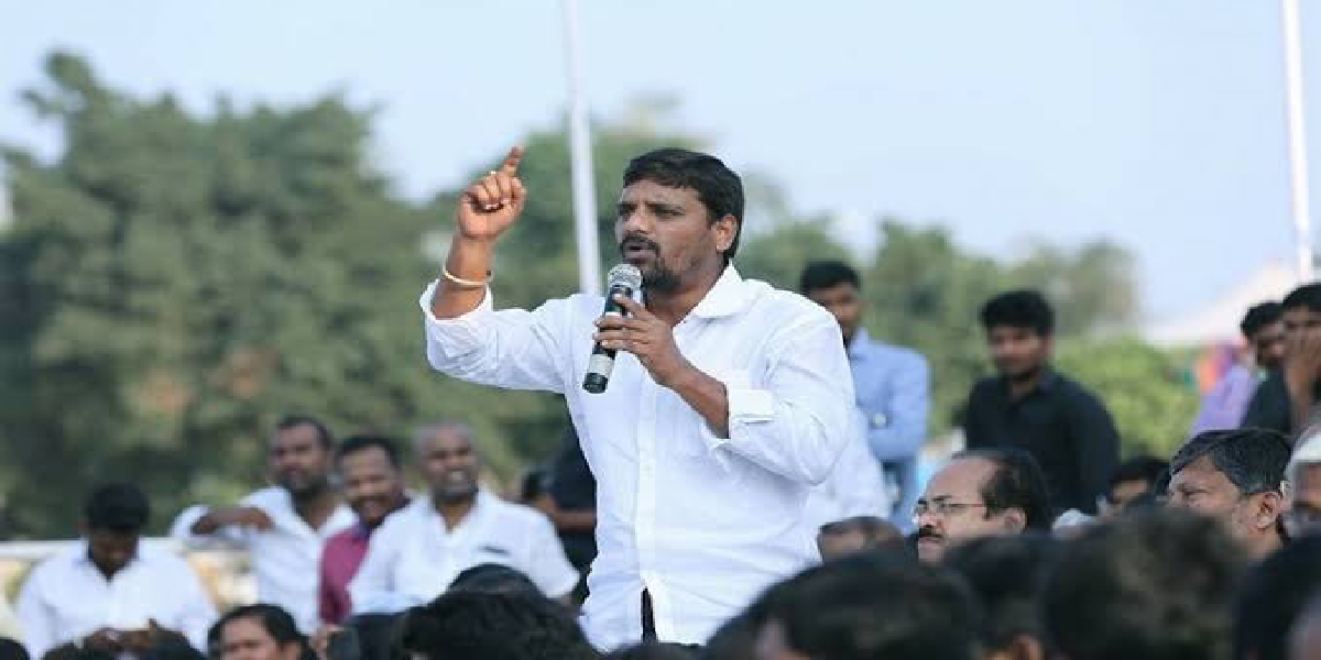 On 19 March, a case was registered against Mallanna for defamatory comments against K Kavitha and KT Rama Rao. (Facebook)