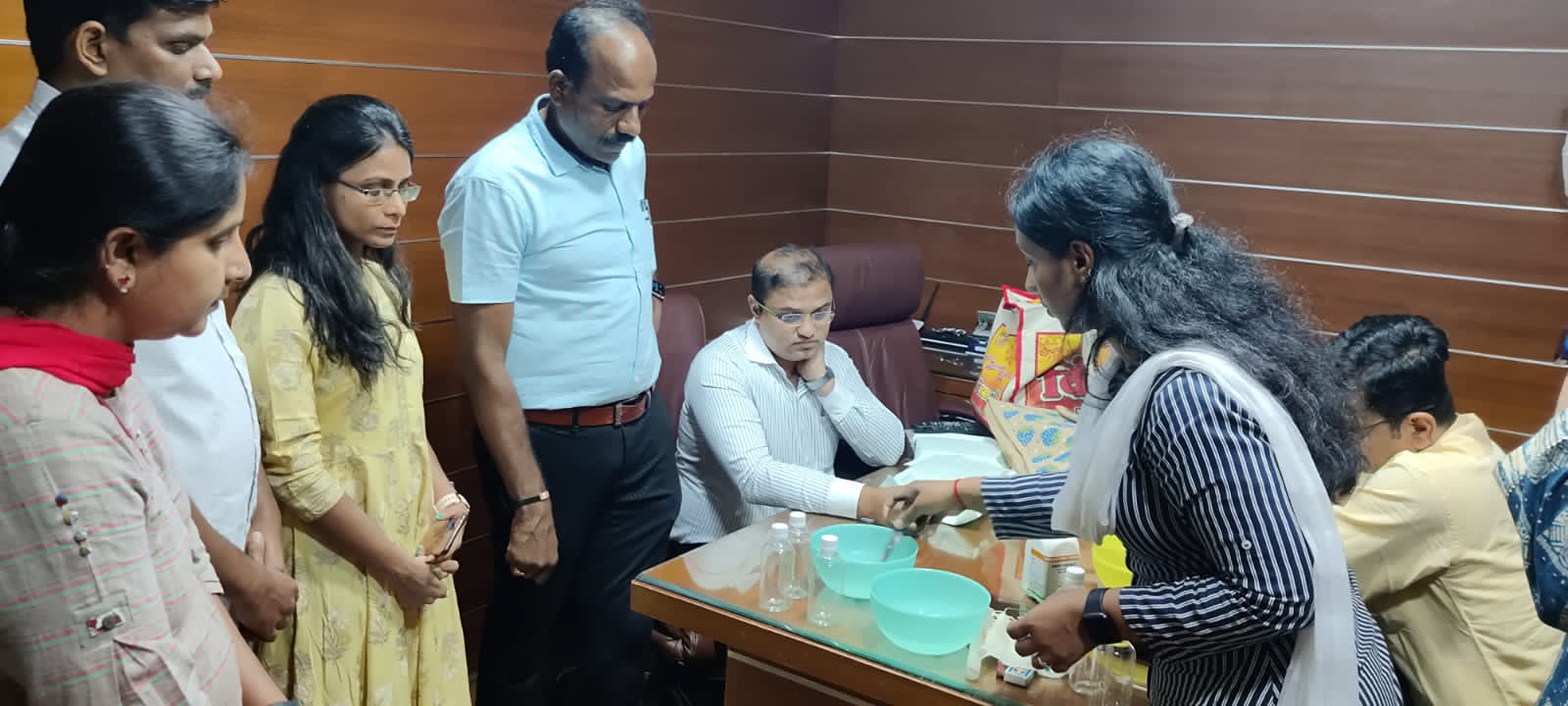 Lokayukta raid at MLA Madal Virupakshappa's office on Crescent Road in Bengaluru on Thursday evening.