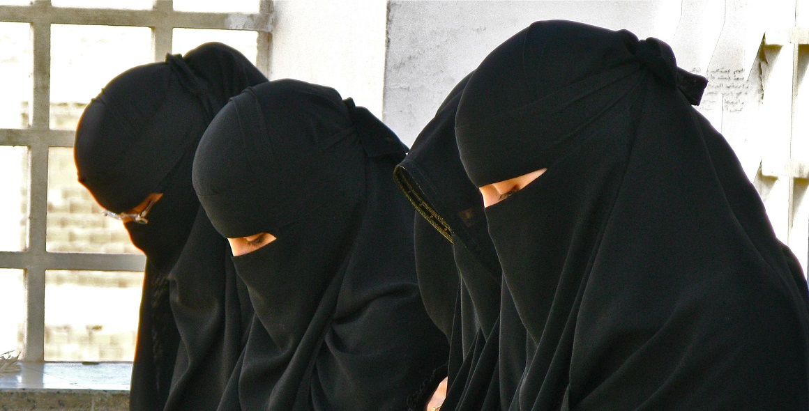 A group of men approached the woman and her friend, asked her religion, and then told her to remove the hijab she was wearing. (Creative Commons)