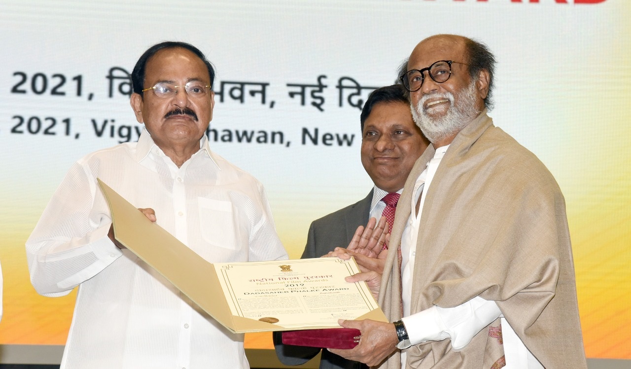 Secret’s out! It was a senior BJP leader who advised Rajinikanth against entering politics