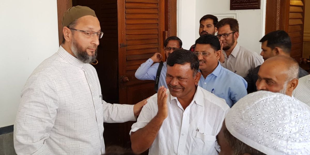 AIMIM Karnataka chief Usman Ghani with Asaduddin Owaisi and other Karnataka state leaders. (Twitter)