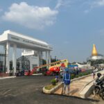 One of the main entrances of Telangana Secretariat. Right in front is being constructed the massive egg-shaped mirror-finished structure —Telangana Martyr's Memorial.