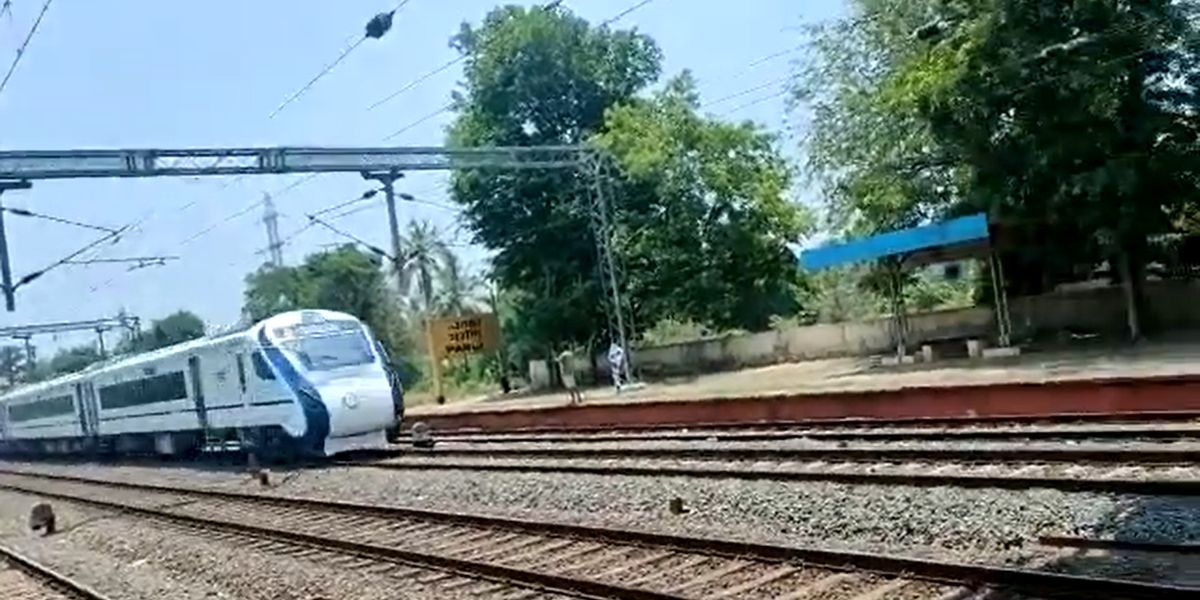 Vande Bharat Express entering Kerala. (Screengrab)