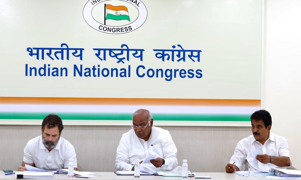 AICC President Mallikarjun Kharge, KC Venugopal and Rahul Gandhi at Congres CEC meeting to decide second list of candidates. (Supplied)