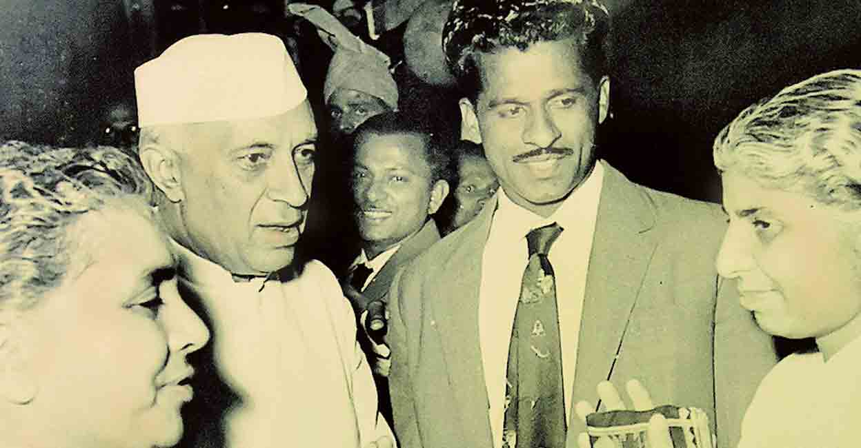 Gemini Sankaran with Nehru