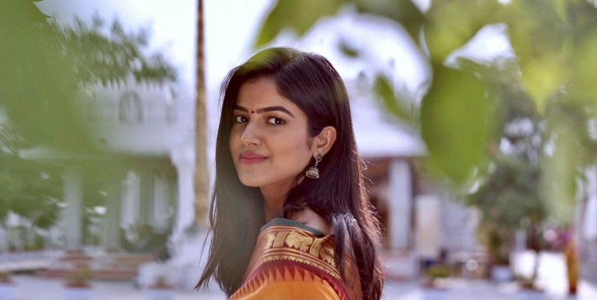 A still of Drishika Chander from Manasanamaha