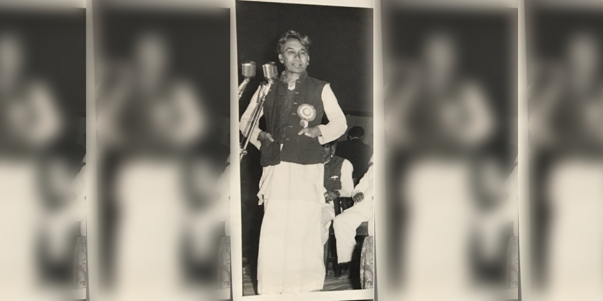 Anakru speaking at the Kannada Sahitya Sammelana