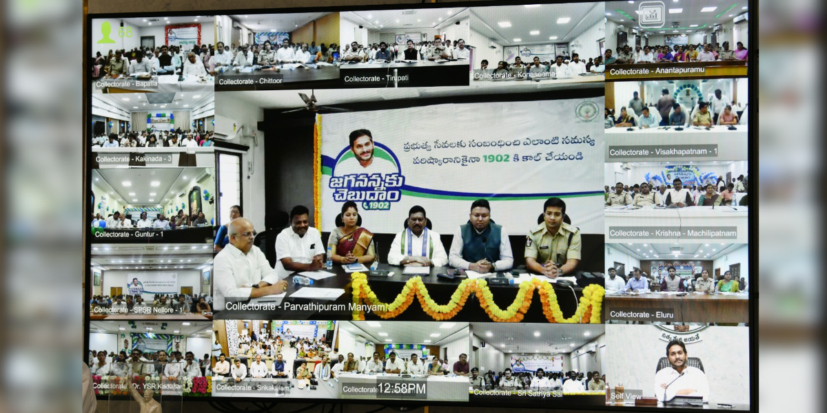 YS Jagan Mohan Reddy unveiled "Jaganannaku Chebudam" on 9 May. (Twitter)