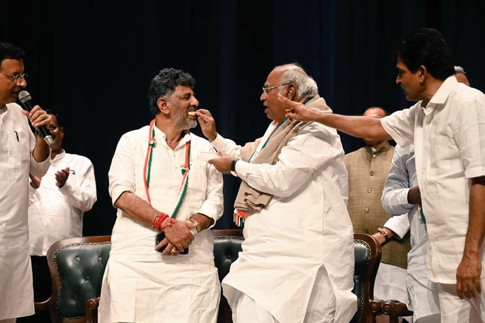 DK Shivakumar celebrating with AICC President Mallikarjun Kharge