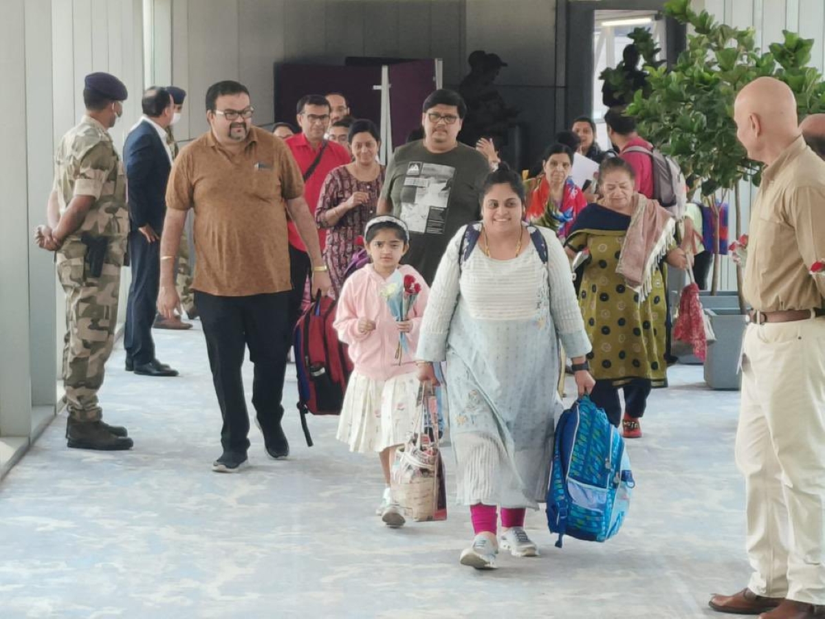 Expats from Sudan return to India