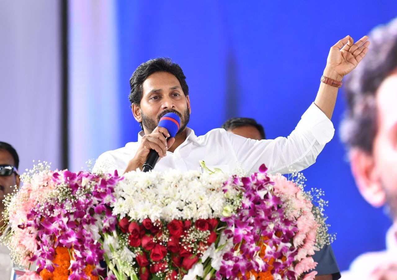 Jagan Mohan recently transferred ₹123.52 crore as subsidy to 1.23 lakh fishermen as part of the YSR Matsyakara Bharosa scheme. (Twitter)