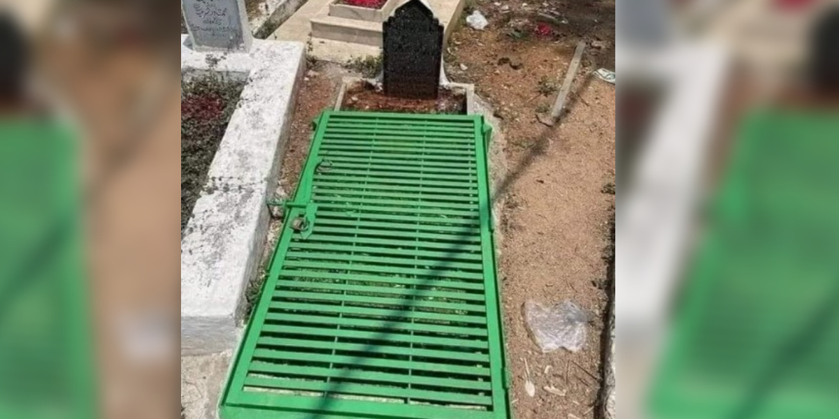 Hyderabad grill-covered grave controversy Author Harris Sultan, who claimed it to be in Pakistan, apologises for misinformation