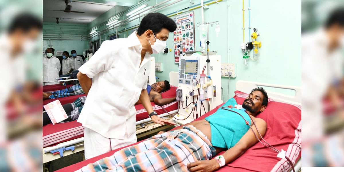Chief Minister MK Stalin consoling a patient at the Villupuram Hospital on Monday. (Supplied)