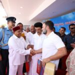 Governor of Karnataka Gehlot shakes Rahul Gandhi's hand while Tamil Nadu Chief Minister MK Stalin overlooks. (Supplied)