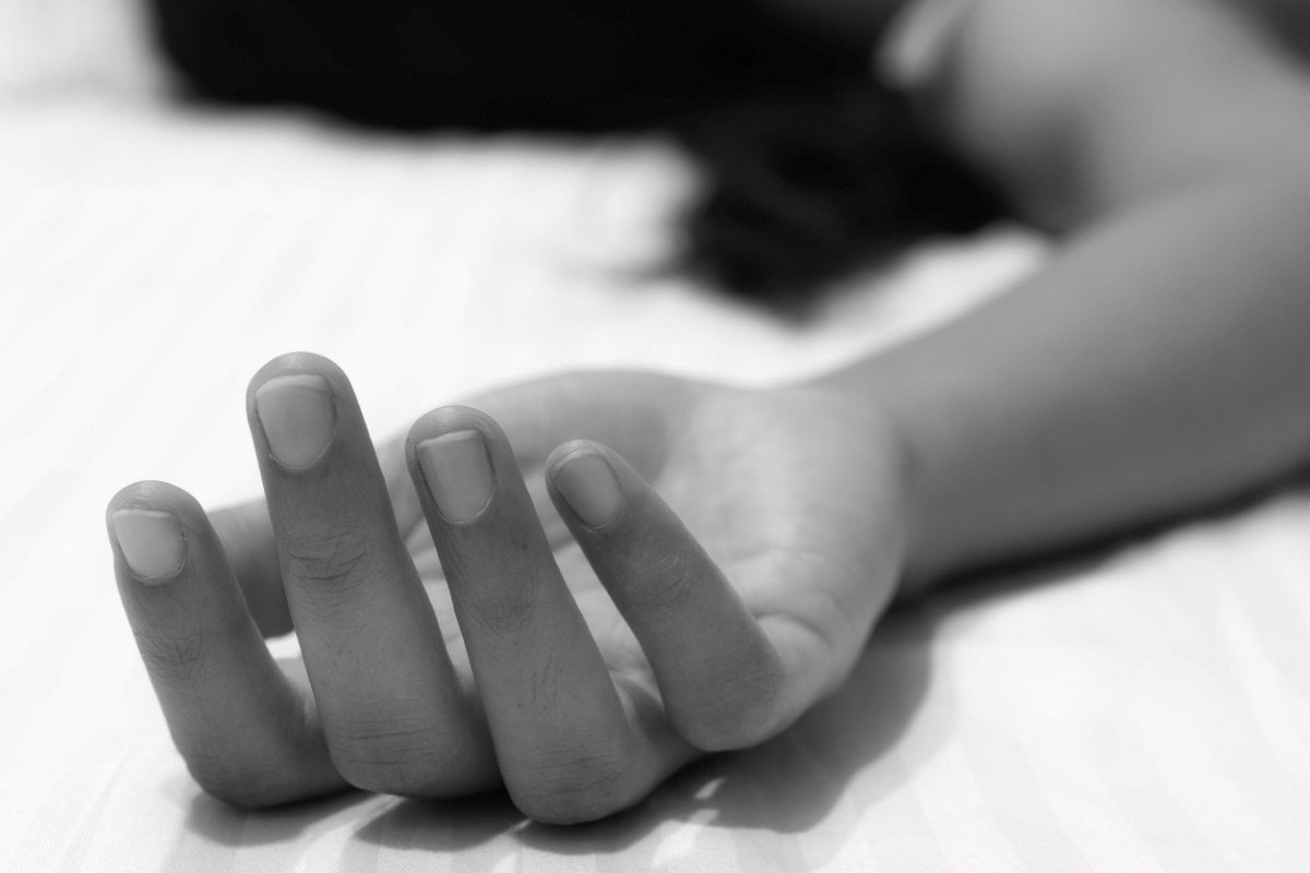 Woman dies of suicide