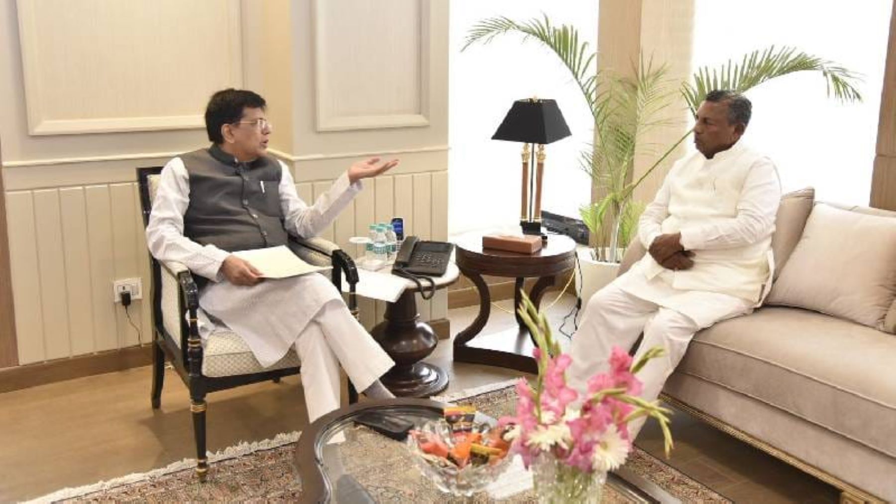Karnataka Minister KH Muniyappa Union Minister Piyush Goyal