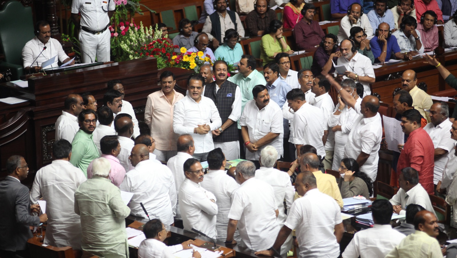 Karnataka Legislative Assembly BJP Congress Suspend MLAs