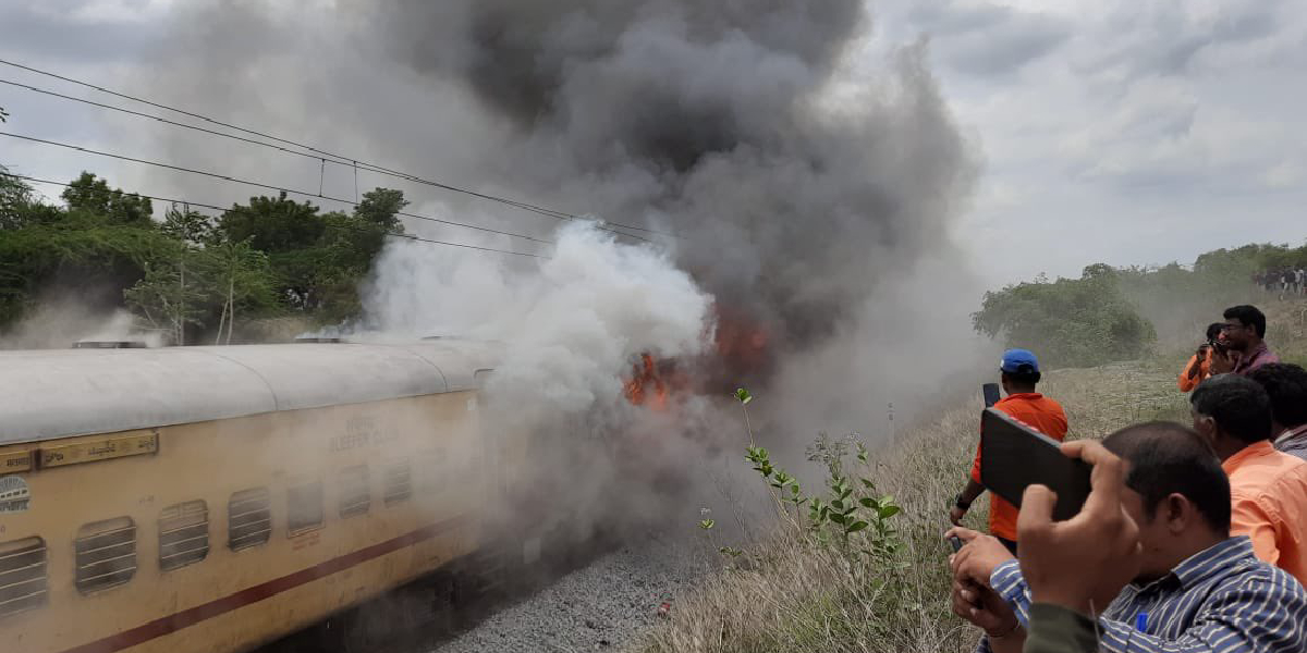 Fire in 7 compartments of Hyderabad-bound Falaknuma Express; no casualties reported