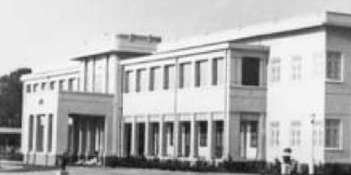 The United State of Travancore and Cochin High Court building. It was Ram Mohan Palace that became the high court complex. (Kochi Heritage Project)