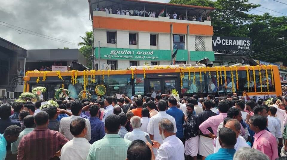Oommen Chandy funeral